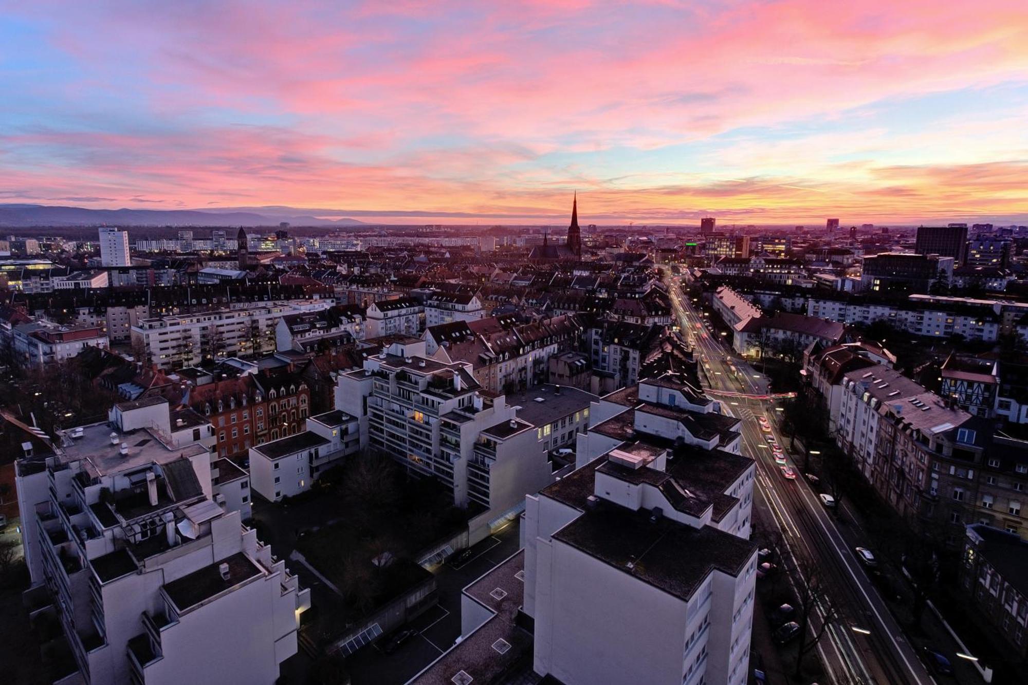 Das Penthouse - Jacuzzi - Bbq - Dachterrasse Karlsruhe Exterior foto
